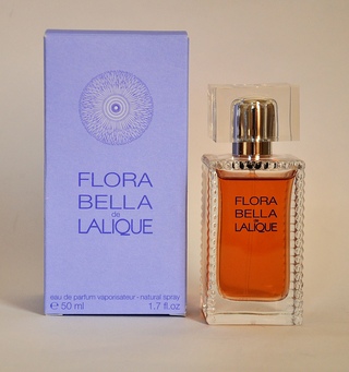 Духи oscar de la renta bella rosa. Духи bella rosa oscar de. Bella туалетная вода. Oscar de la renta духи. Bella туалетная вода.